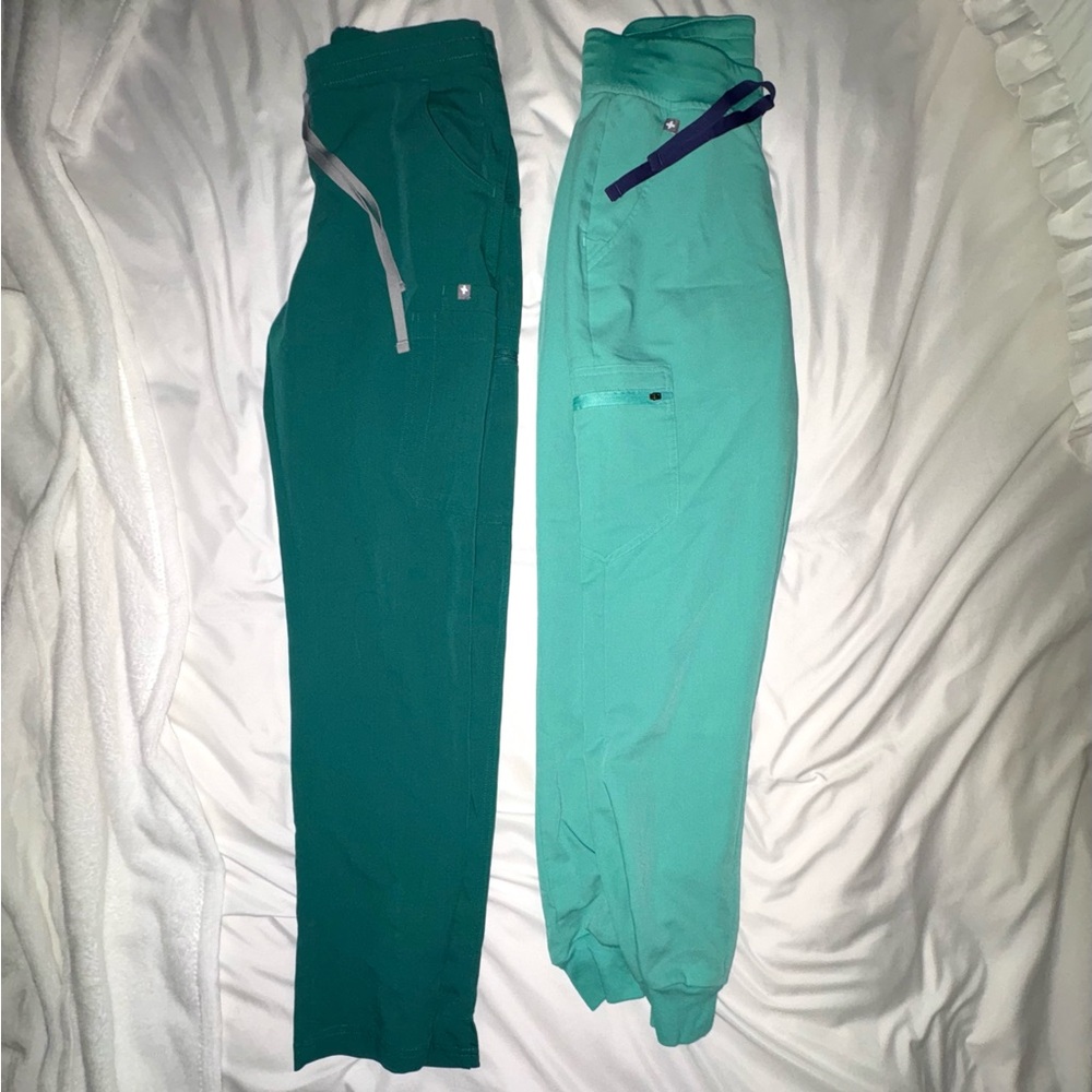 FIGS Scrub Bottoms Bundle Size S
